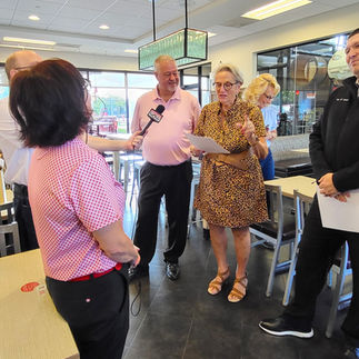 Candy Loyd of Springfield, Illinois Chick-fil-A receives WOW Award from CILCSA.
