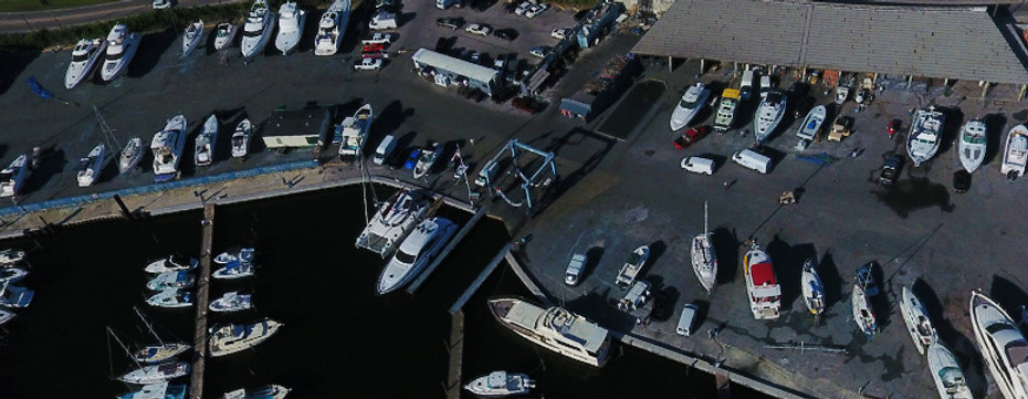 <img src="hurricane cove marina rent your boat">