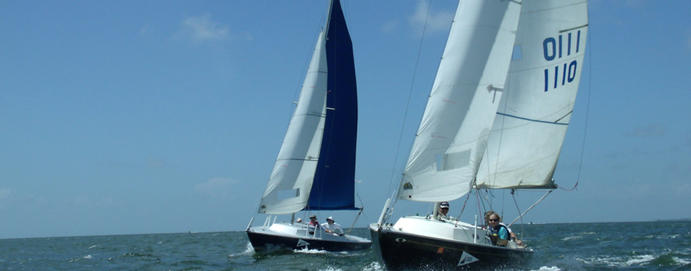 <img src="dinner key marina rent boat">