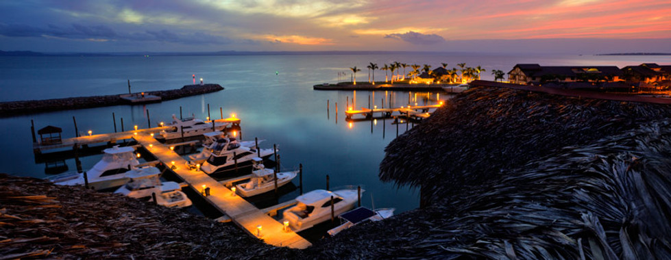 <img src="marina puerto bahia rent boat">