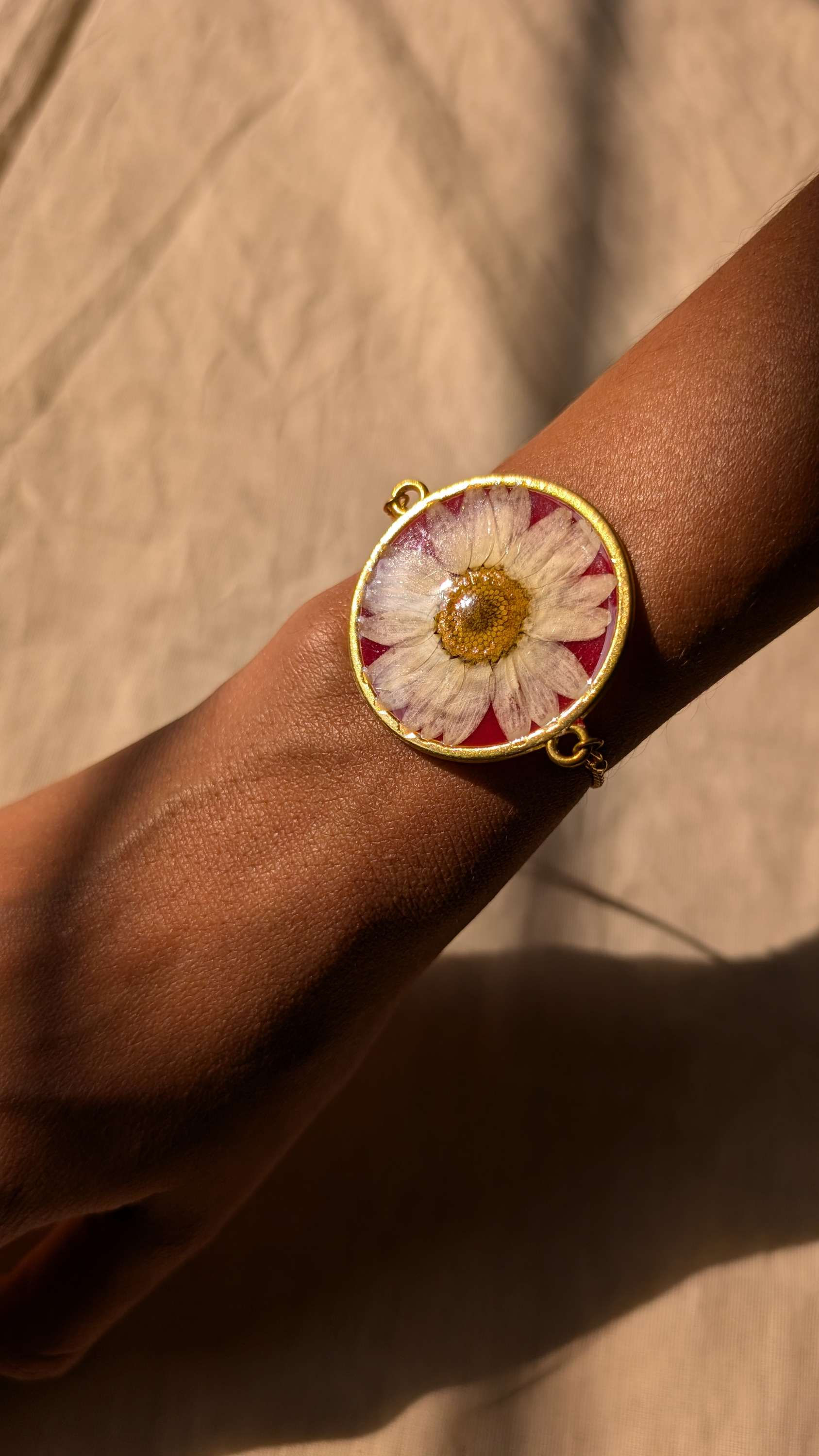 White Daisy Bracelet 