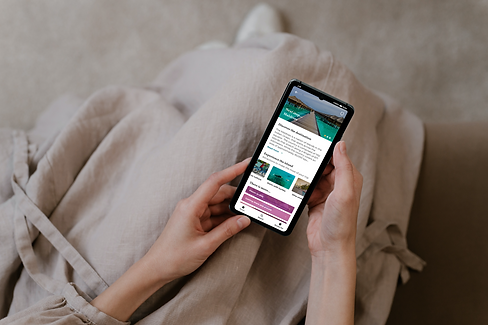 Huawei P30 in the hands of a woman_Wayfarer Single item.png