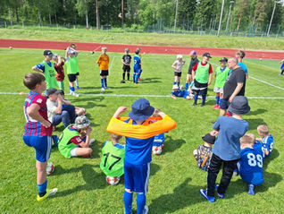 Pelipolku aloitti kesän Juvan ja Pieksämäen jalkapalloleireillä