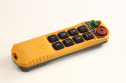 天車遙控器 天車無線遙控器 天車遙控器保護套 吊車遙控器 工業用遙控器 工業用無線遙控器 工業用遙控器製造廠 警示器 industrial remote control industrial ra