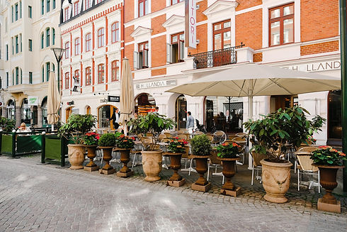 Outdoor Cafe - Unsplash.jpeg