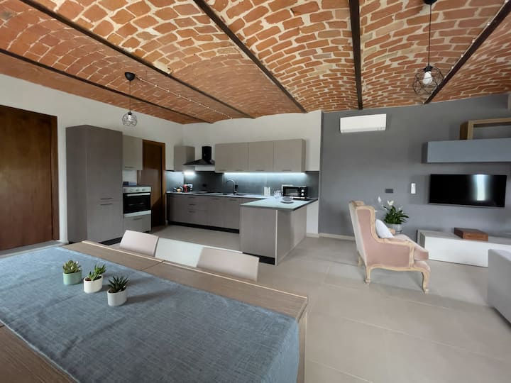 CASA VALLE ZELLO SAN DAMIANO ASTI.jpeg