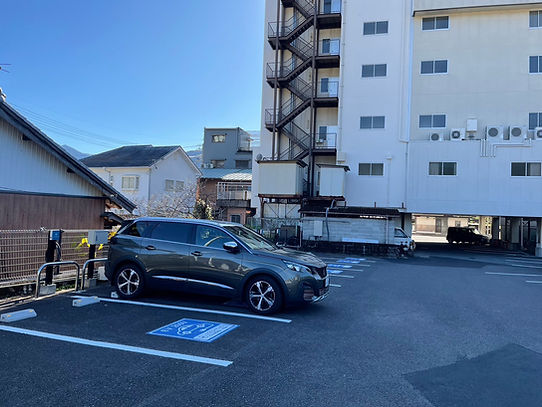 top_ev-parking.jpg