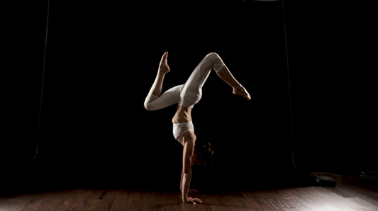 White on Black.00_02_28_00.Still008.png