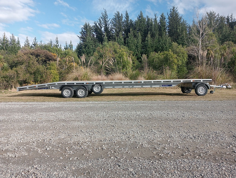 Thumbnail: Beavertail Turntable Trailer Side View