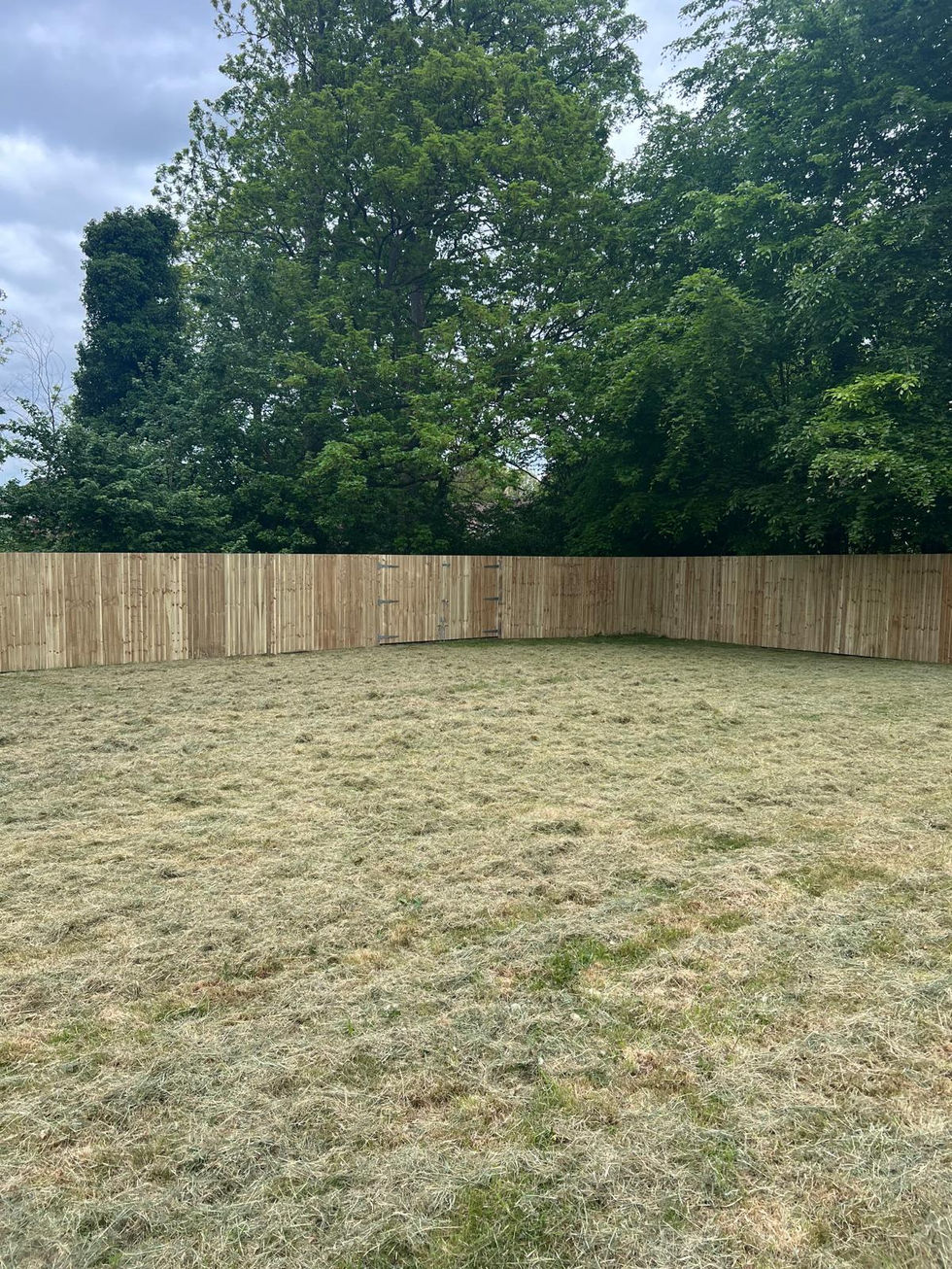 The perimeter was secured
with 110 metres of new
fencing.