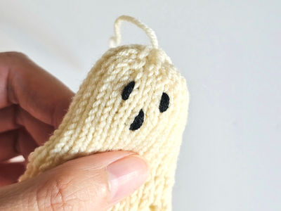 Spooky Halloween Ghost : Step-by-Step Knitting Pattern Tutorial