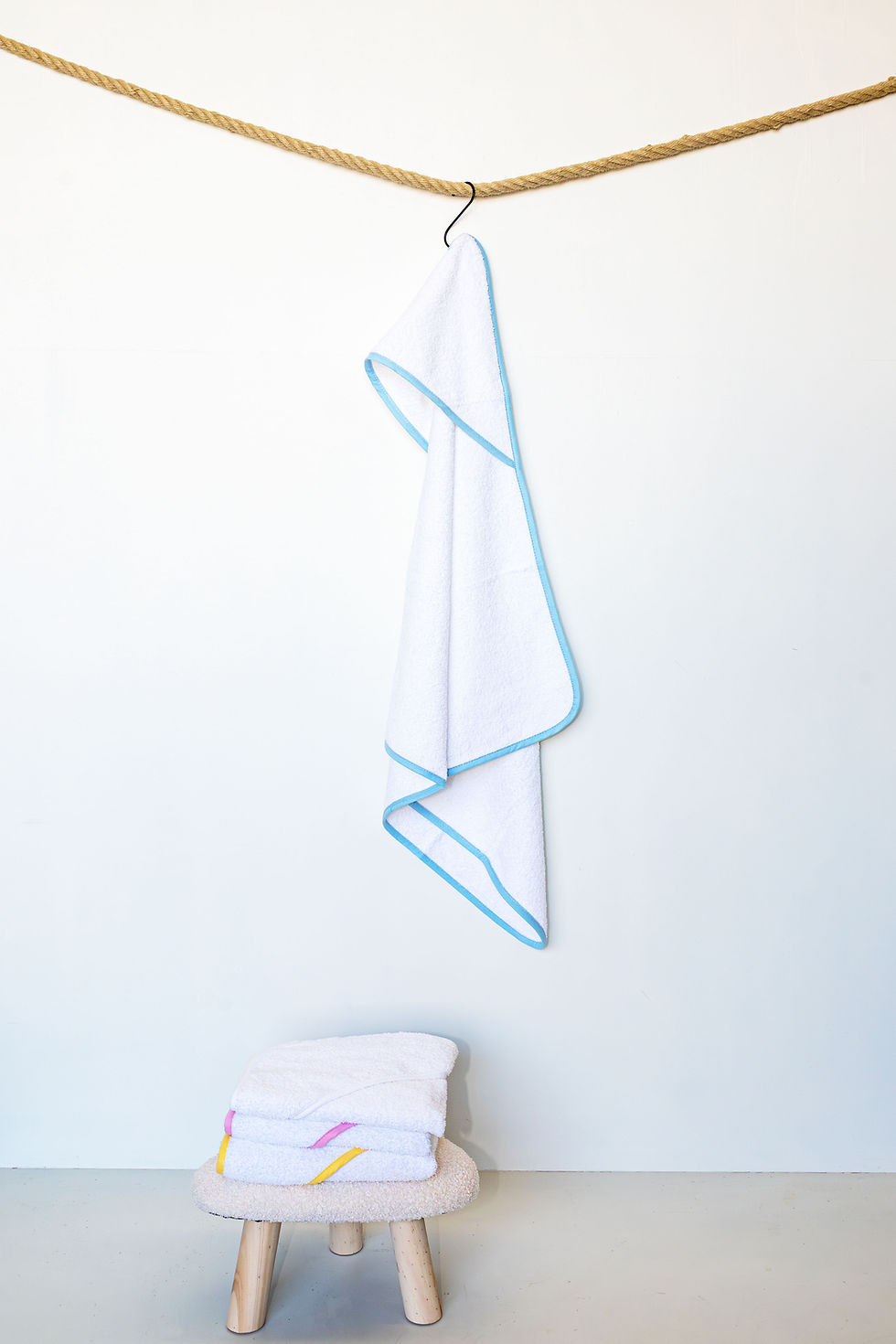Thumbnail: OLBT360 BABY HOODED TOWEL