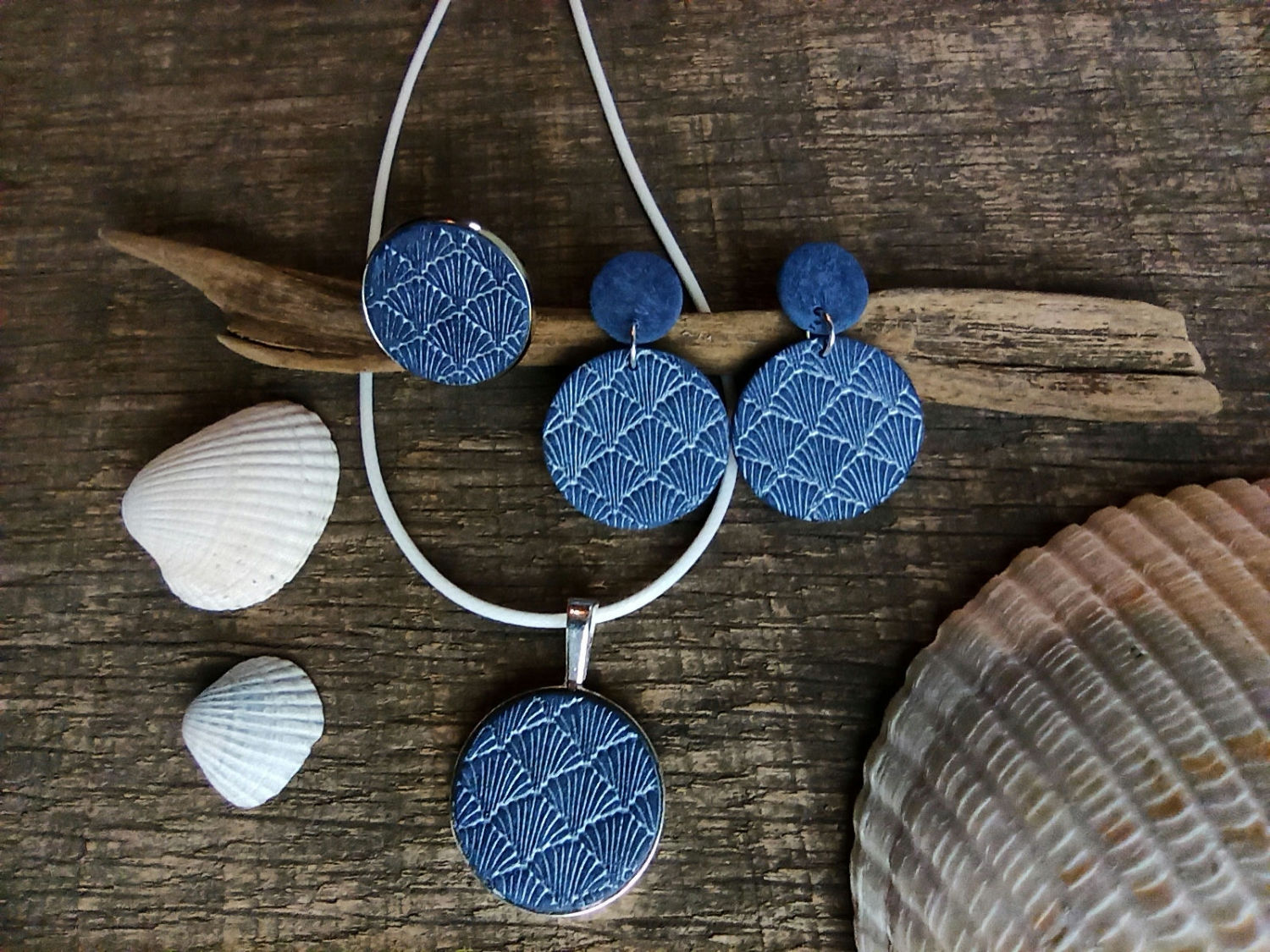 Set - Muschelmuster (marineblau - silber - rund) 