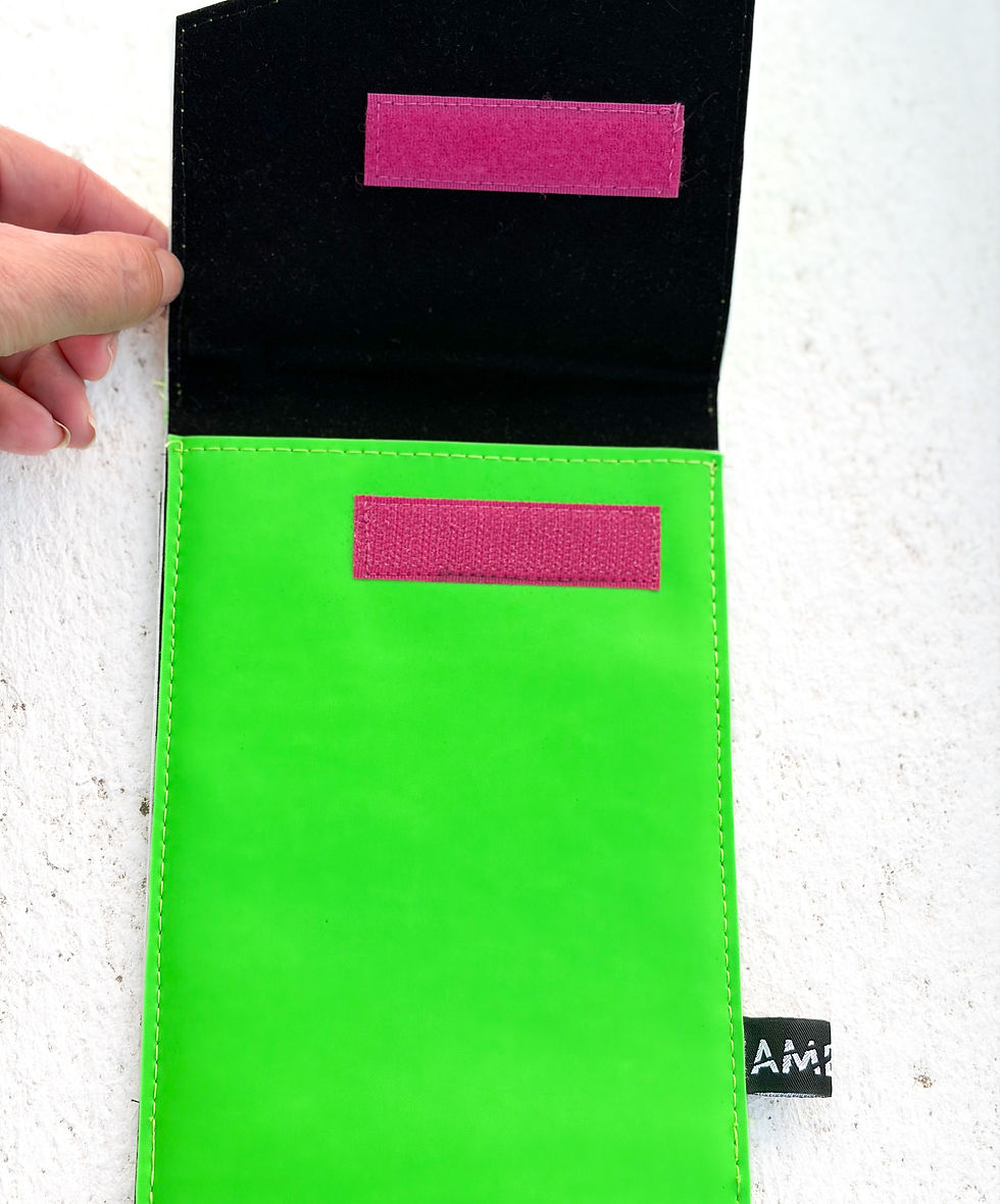 Miniaturbild: Neon Handytasche aus veganem Leder "NIGHT VISION"