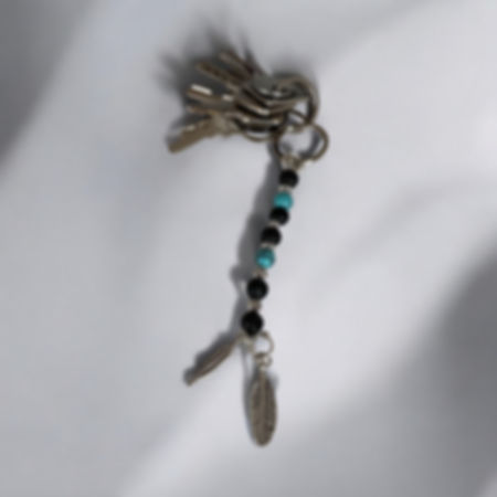 Indian Spirit Schlüsselanhänger aus Lavastein und Türkisperlen