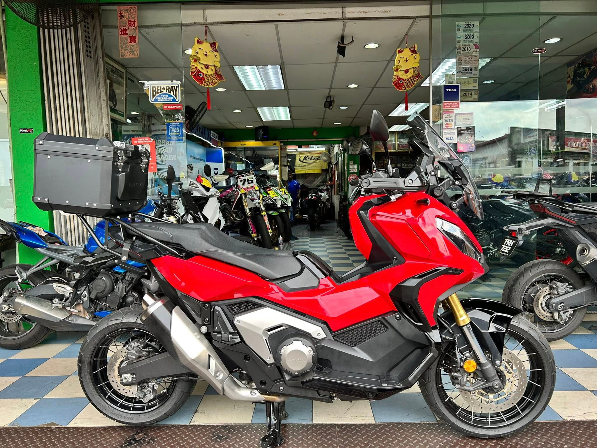 Honda XADV 750 (V2)