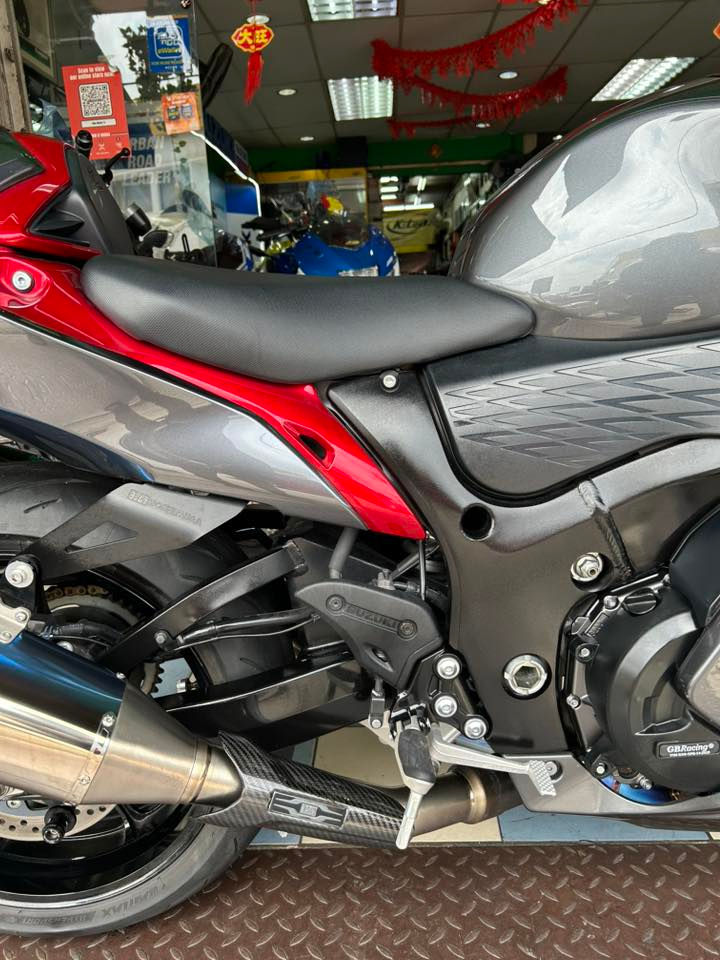 縮圖：SUZUKI GSX1300R HAYABUSA