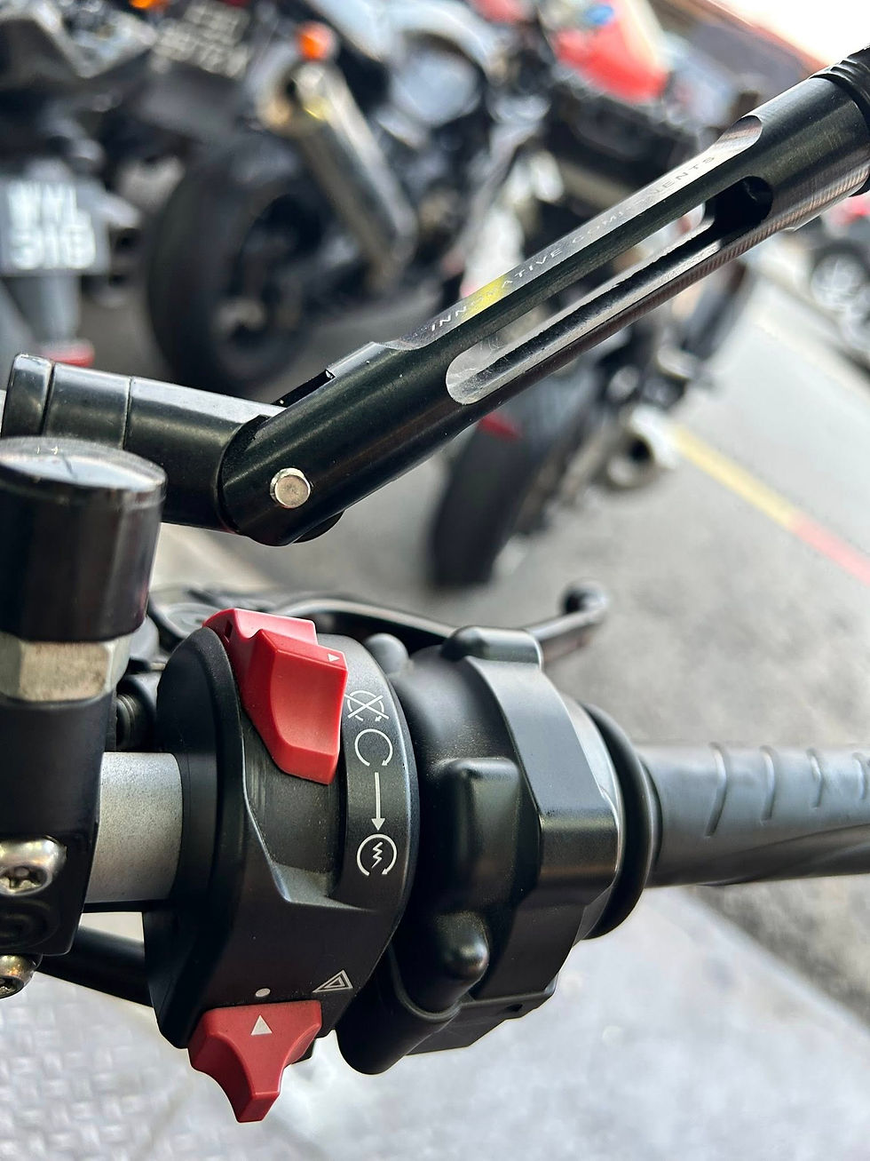 Imej kecil: DUCATI MONSTER 821 STEALTH