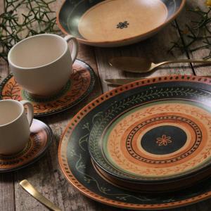 aparelho de jantar em cerâmica beje com detalhes verdes linha  oliva porto brasil blog projetando encontros cozinha inefável