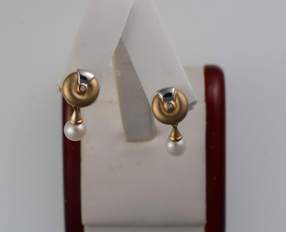 Thumbnail: 14k Diamond Pearl Dangle Doughnut Earrings