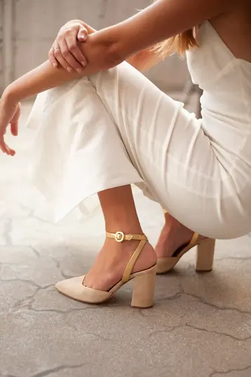 FRIDA_BEIGE1_700x.webp