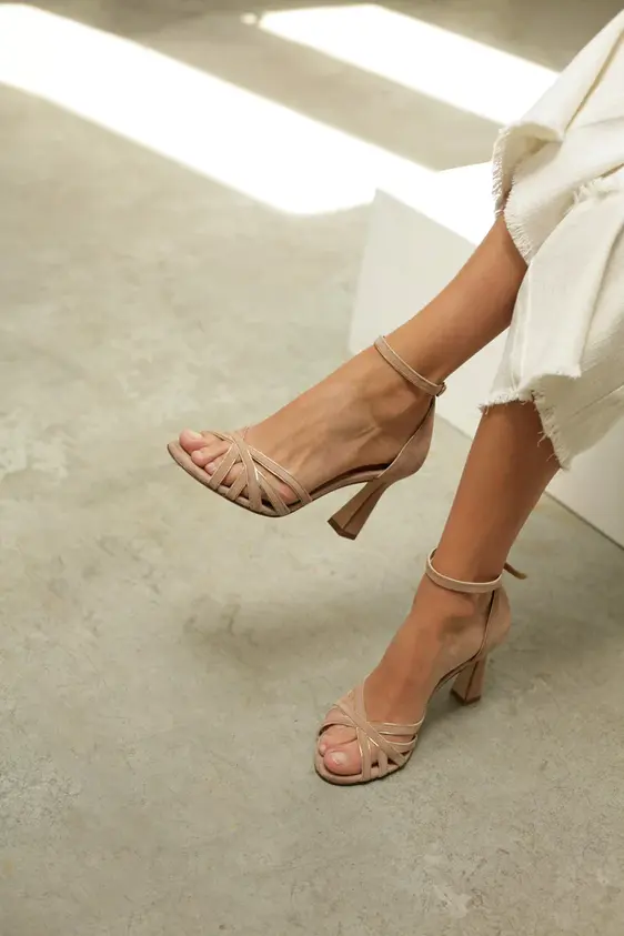 Lou-Maquillaje_700x.webp