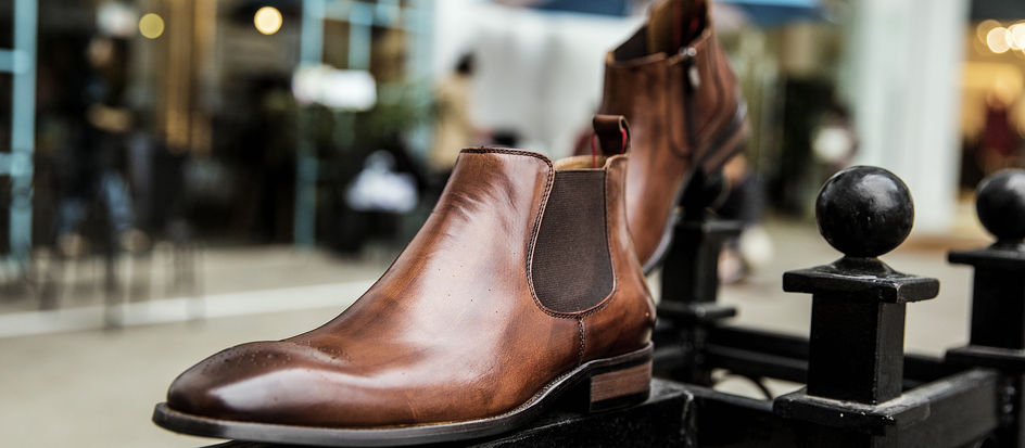 Ce sunt ghetele Chelsea si de ce trebuie sa ai o pereche acum? Bonus: cat costa aceste ghete