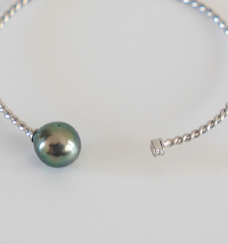 white gold diamond clasp pearl bracelet