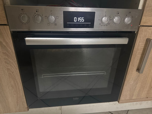 Four encastrable Beko