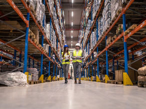 Indústria tem alta em faturamento, emprego e salários, diz CNI