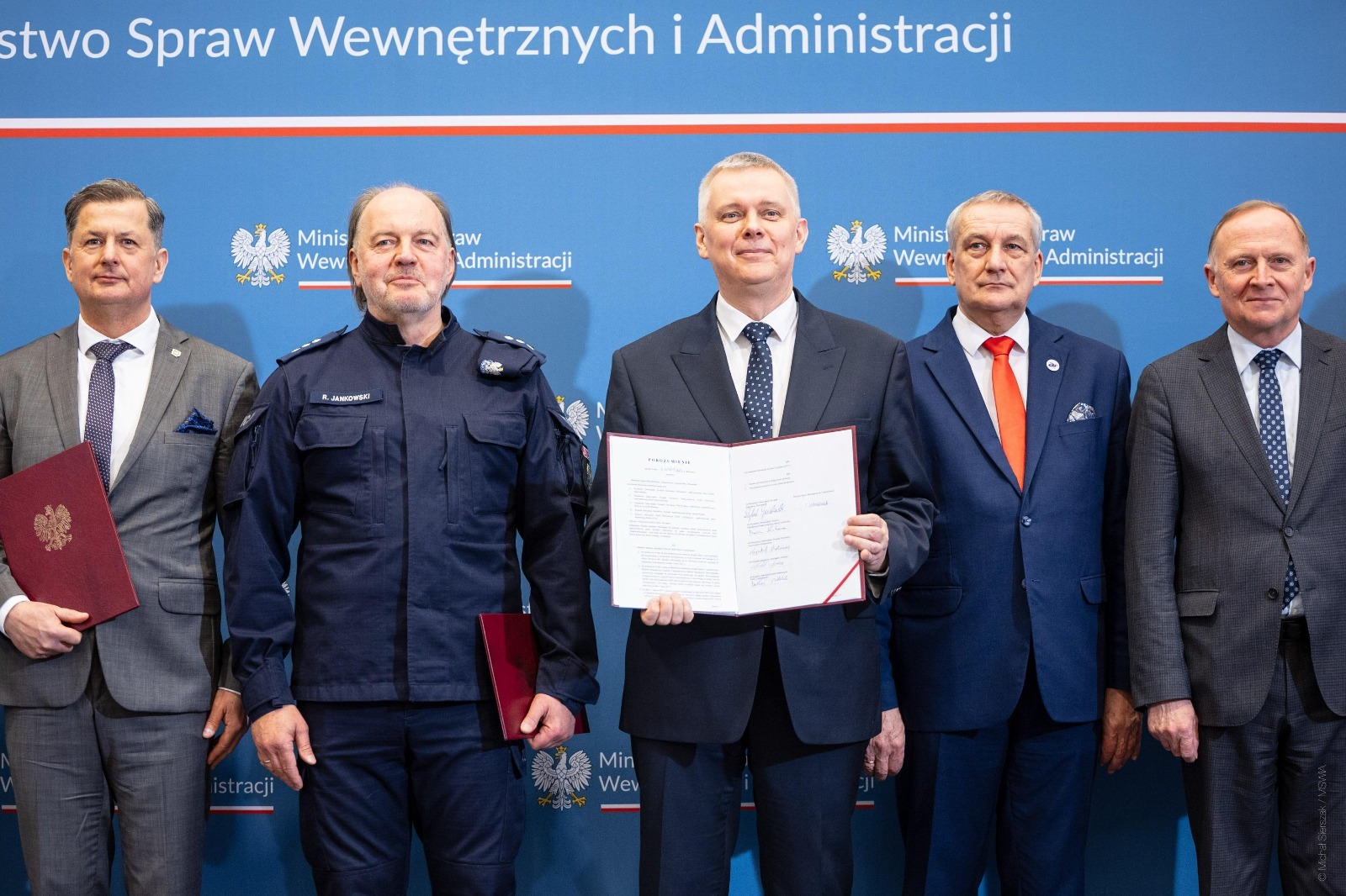 SZTANDAR WYPROWADZIĆ!