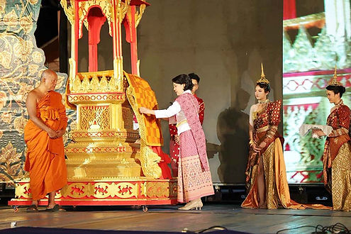 กล่องสีขาว.jpg
