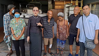กล่องสีขาว.jpg