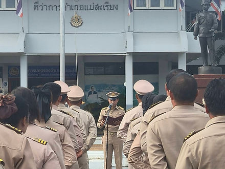 กล่องสีขาว.jpg