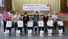 กล่องสีขาว.jpg