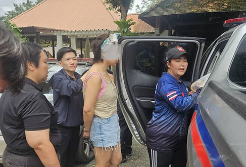 กล่องสีขาว.jpg