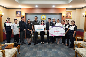 กล่องสีขาว.jpg