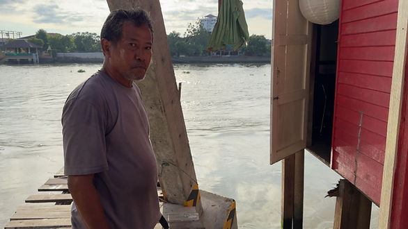 กล่องสีขาว.jpg
