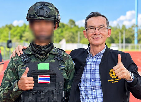 กล่องสีขาว.jpg