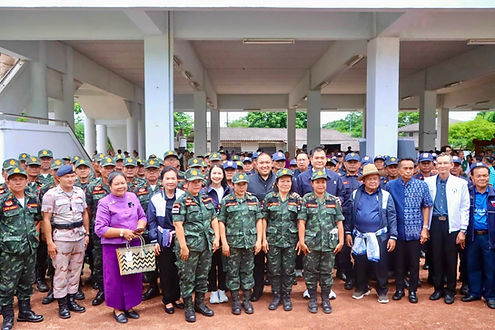 กล่องสีขาว.jpg