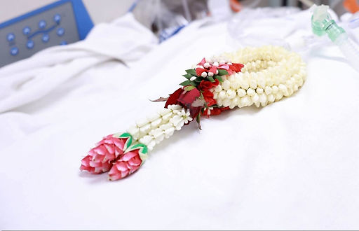 กล่องสีขาว.jpg