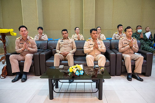 ก  ล่องสีขาว.jpg