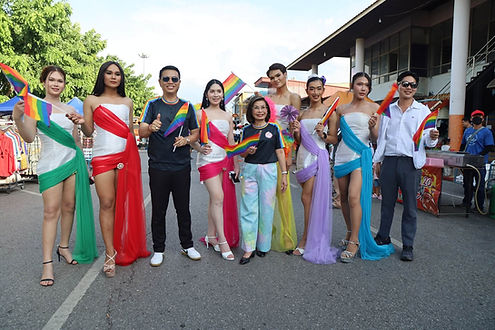กล่องสีขาว.jpg