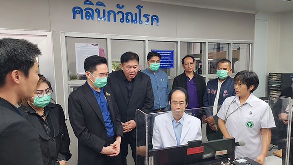 กล่องสีขาว.jpg