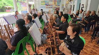 กล่องสีขาว.jpg