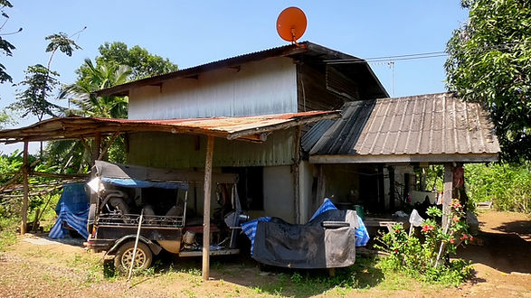 กล่องสีขาว.jpg