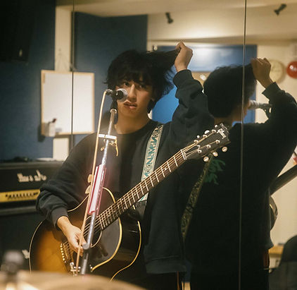 あきやま さる(青はるまき).jpg