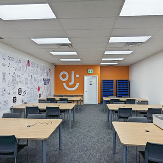 Steamoji Calgary maker academy overhead lighting.