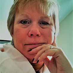Ellen Dillon Head Shot.jpg