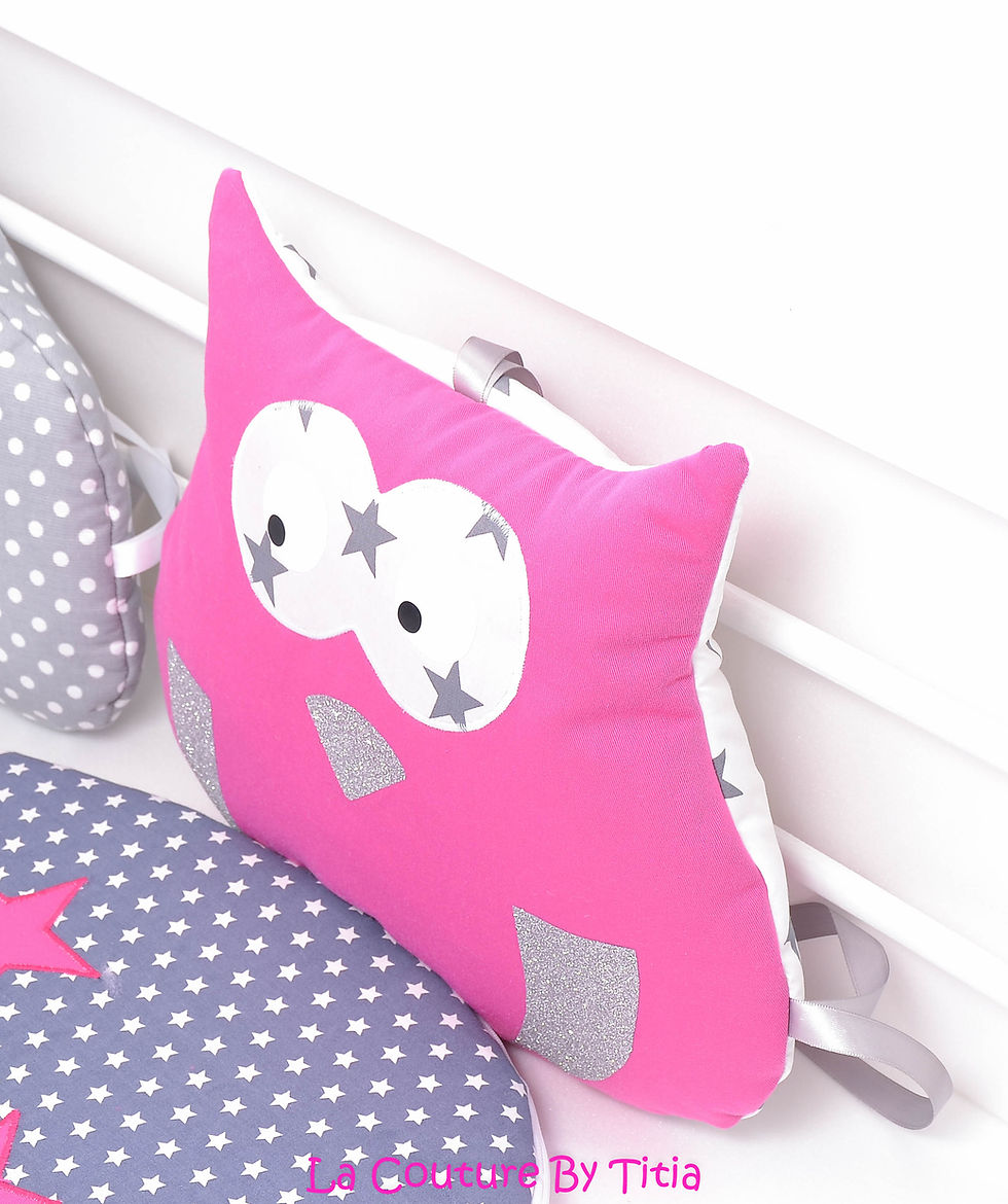 Thumbnail: Owl cloud bed bumper 5 gray stars, dots and fuchsia stars cushions